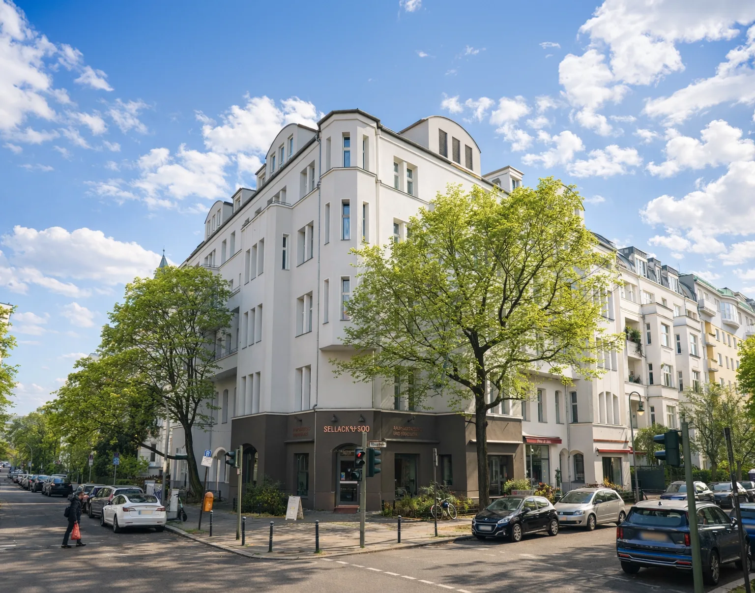Eckgebäude mit dem Kanzleisitz von Parius Rechtsanwälten in Berlin